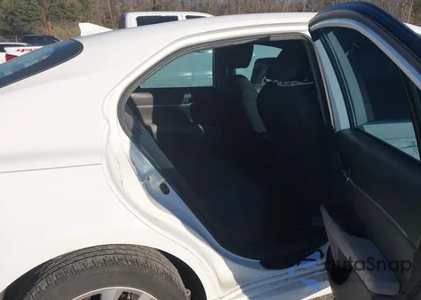 2021 Toyota Camry Le from USA, damaged, VIN 4T1C11AKXMU561025